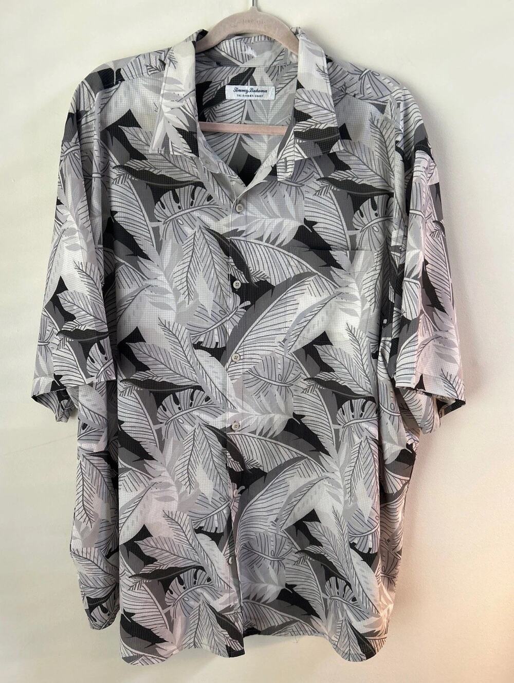Tommy Bahama The Bahama Coast Tropical Leaf Print Button Shirt Gray Black 2XL